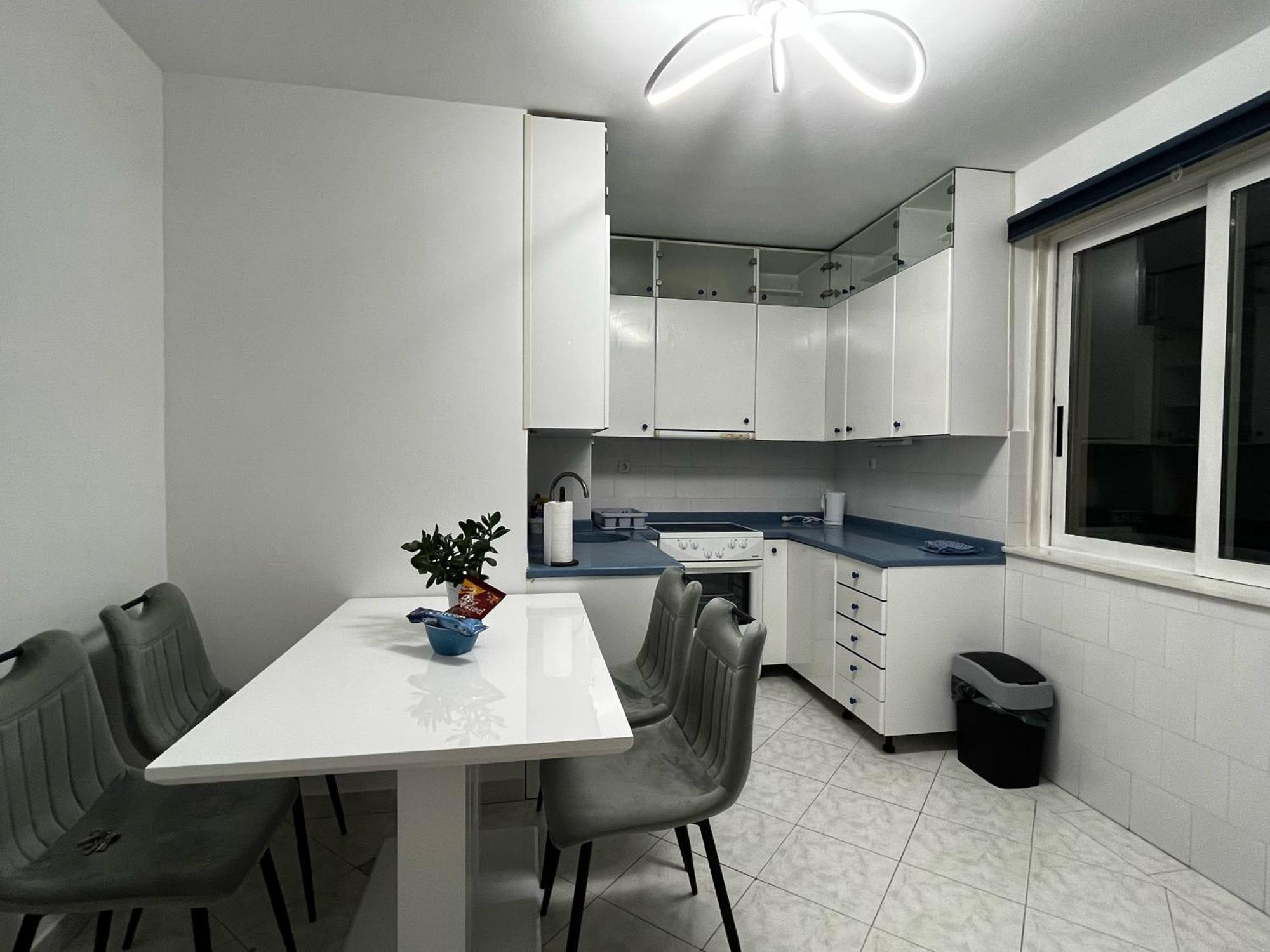 7 * Izola